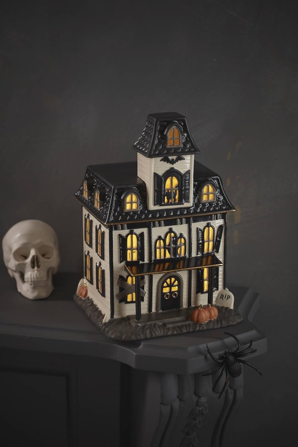 image:imageLenox Vintage Halloween Collection Haunted Manor Dinner Plate Set 4PieceFigurine House
