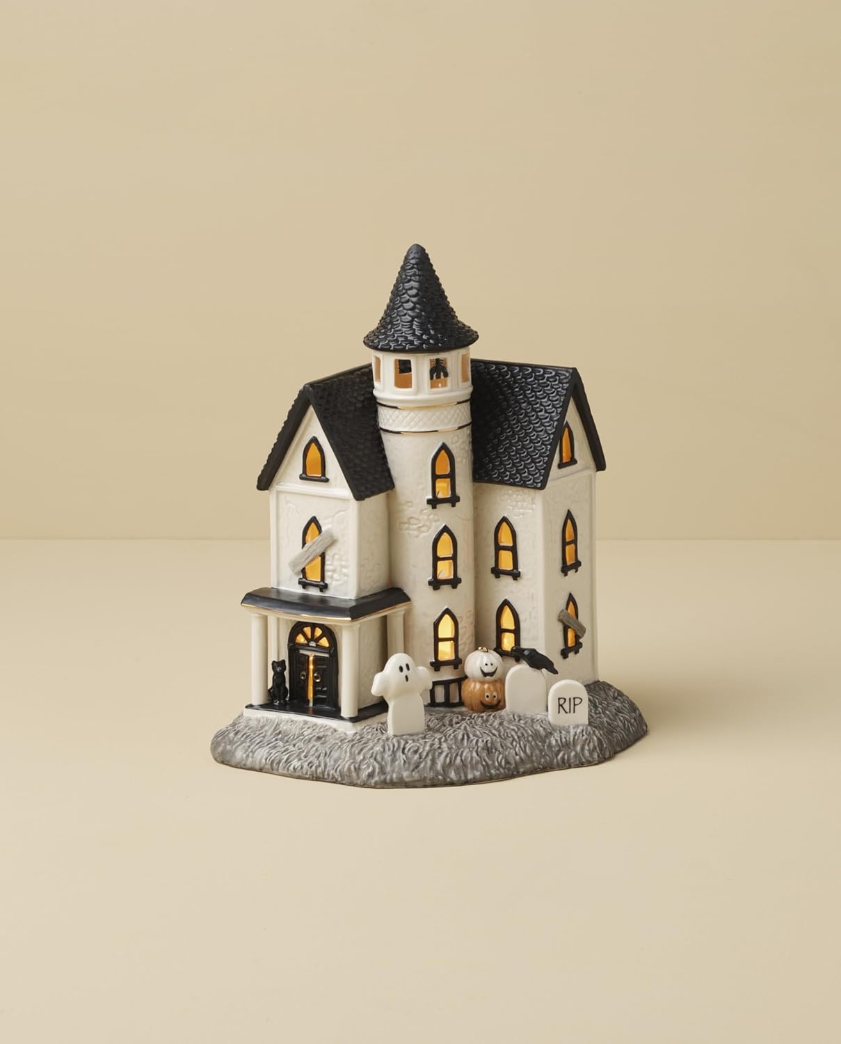 image:imageLenox Vintage Halloween Collection Haunted Manor Dinner Plate Set 4PieceFigurine Manon